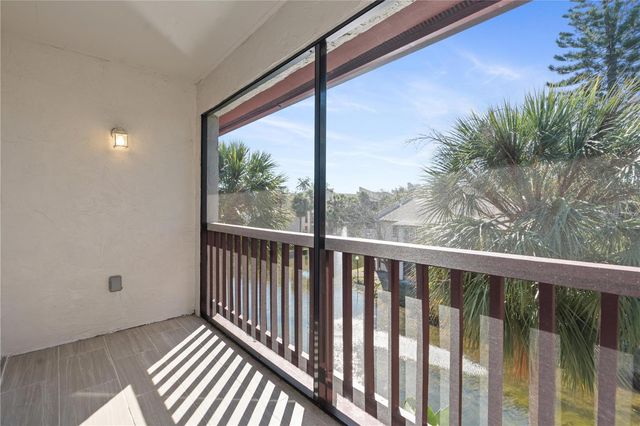 3848 N LAKE DRIVE 138, Tampa, FL 33614