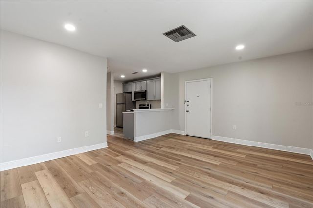 3848 N LAKE DRIVE 138, Tampa, FL 33614