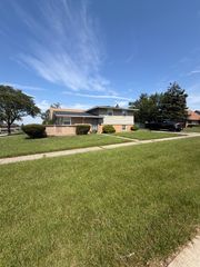 16767 Sunset Ridge Drive, Country Club Hills, IL 60478