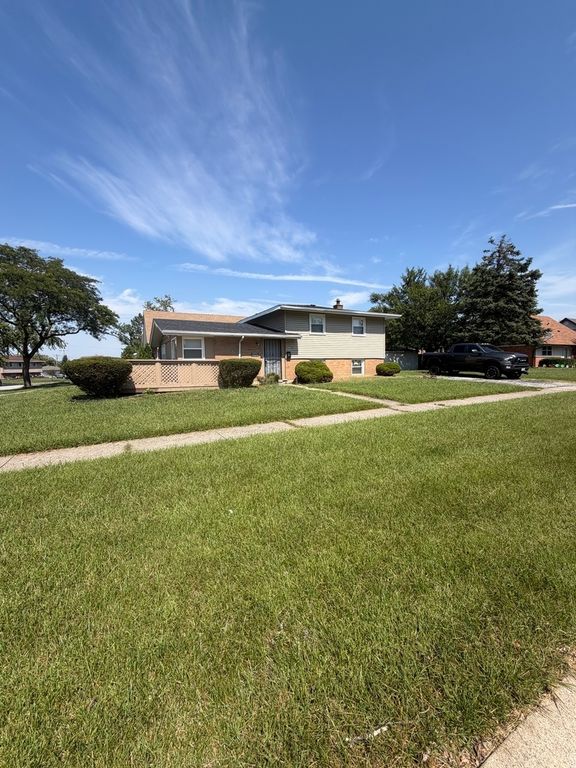 16767 Sunset Ridge Drive, Country Club Hills, IL 60478