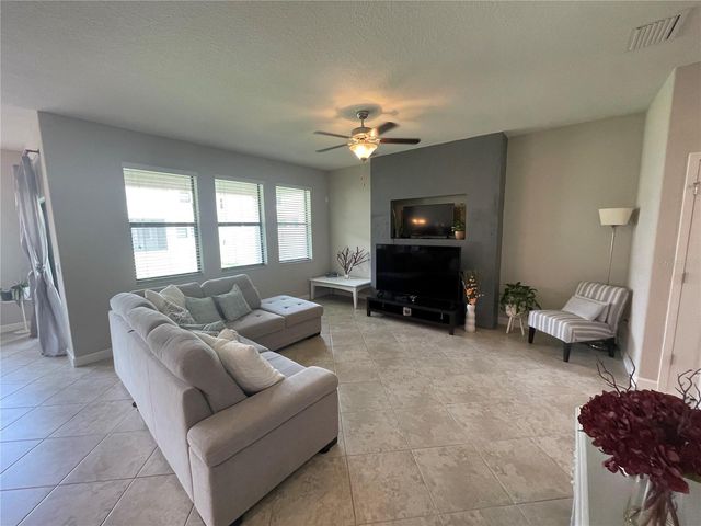 1596 LUDINGTON AVENUE, Wesley Chapel, FL 33543