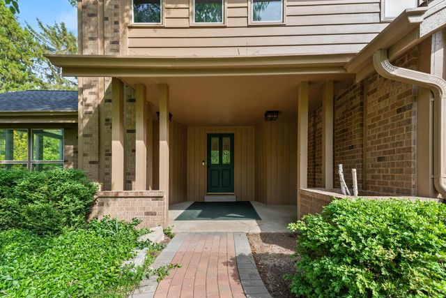 921 W Green Tree ROAD, River Hills, WI 53217
