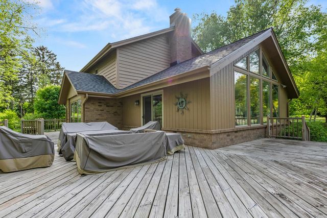 921 W Green Tree ROAD, River Hills, WI 53217