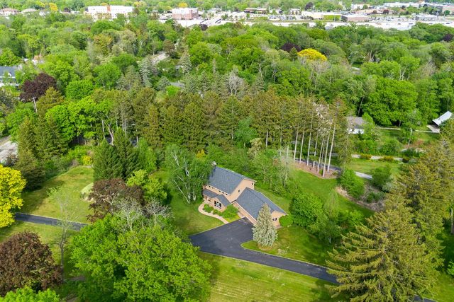 921 W Green Tree ROAD, River Hills, WI 53217