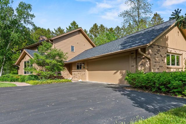 921 W Green Tree ROAD, River Hills, WI 53217