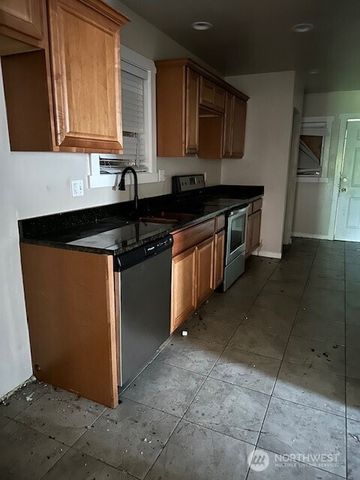 1220 Yakima Avenue, Tacoma, WA 98405