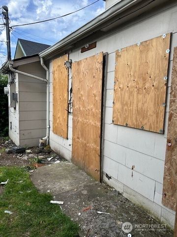 1220 Yakima Avenue, Tacoma, WA 98405