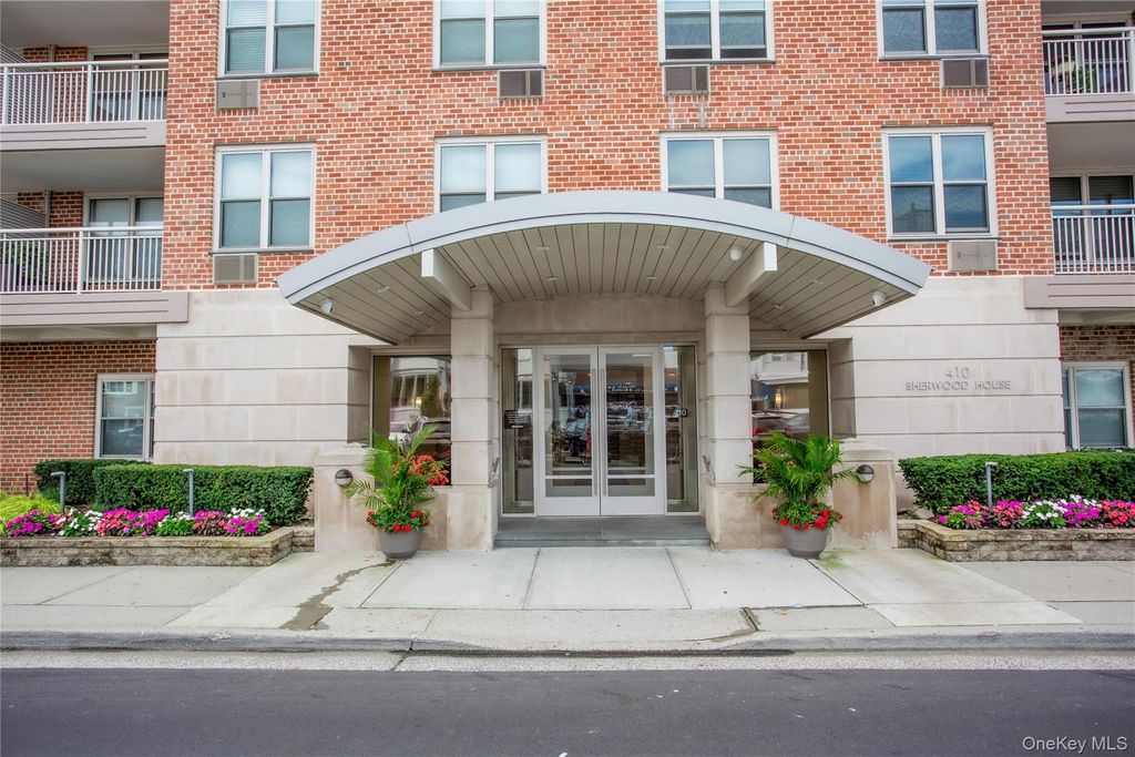 410 E Broadway 2W, Long Beach, NY 11561