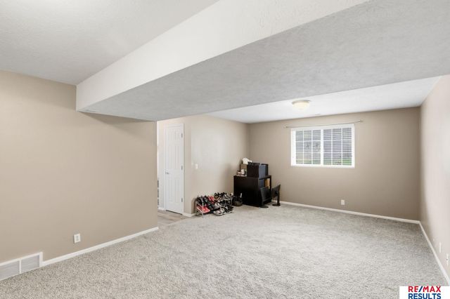 4305 N 173 Street, Omaha, NE 68116