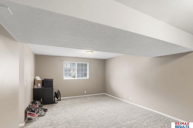4305 N 173 Street, Omaha, NE 68116