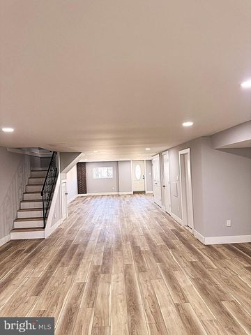 526 WARTMAN ST, Philadelphia, PA 19128