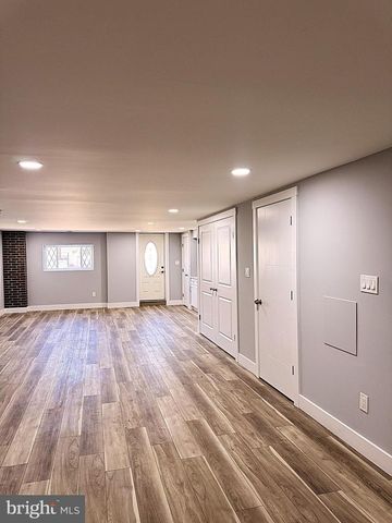 526 WARTMAN ST, Philadelphia, PA 19128