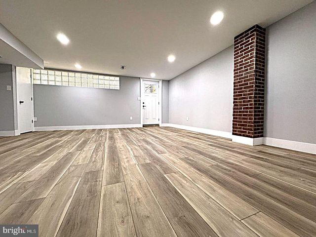 526 WARTMAN ST, Philadelphia, PA 19128