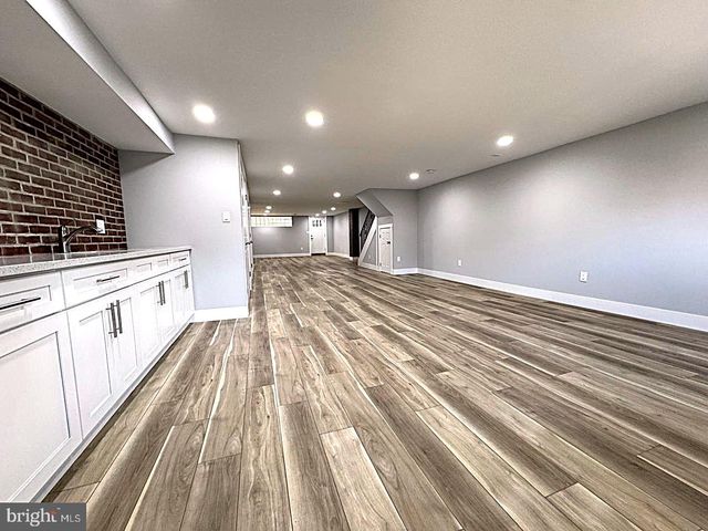 526 WARTMAN ST, Philadelphia, PA 19128