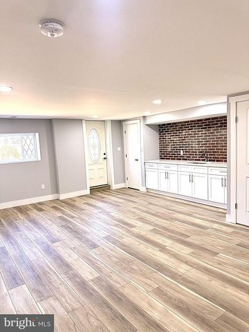 526 WARTMAN ST, Philadelphia, PA 19128