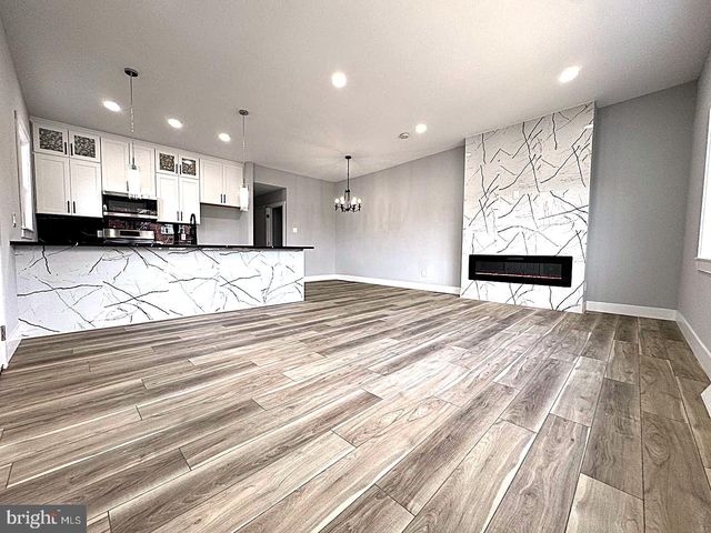 526 WARTMAN ST, Philadelphia, PA 19128