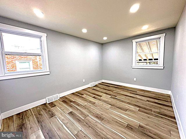 526 WARTMAN ST, Philadelphia, PA 19128