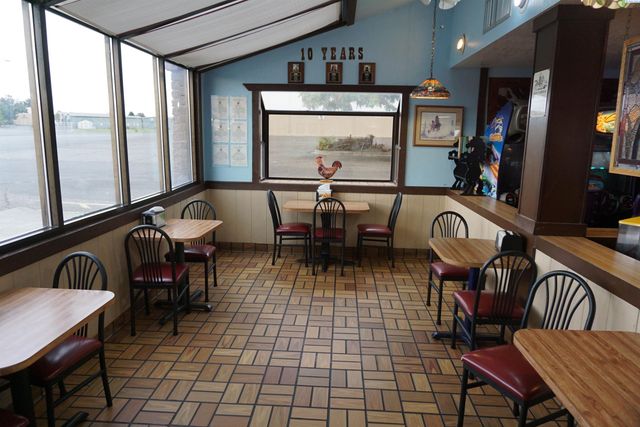 808 W Vineyard Dr., Kennewick, WA 99336