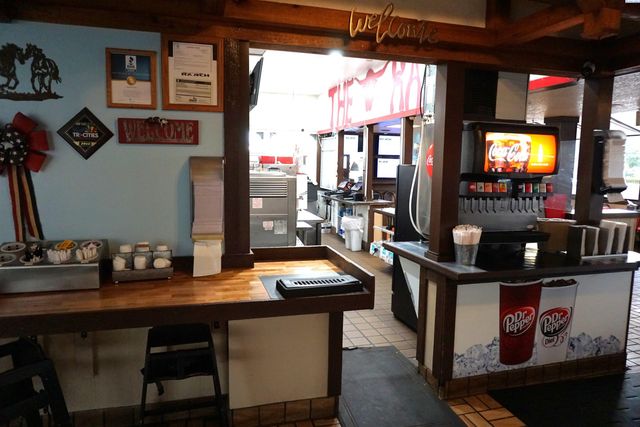 808 W Vineyard Dr., Kennewick, WA 99336