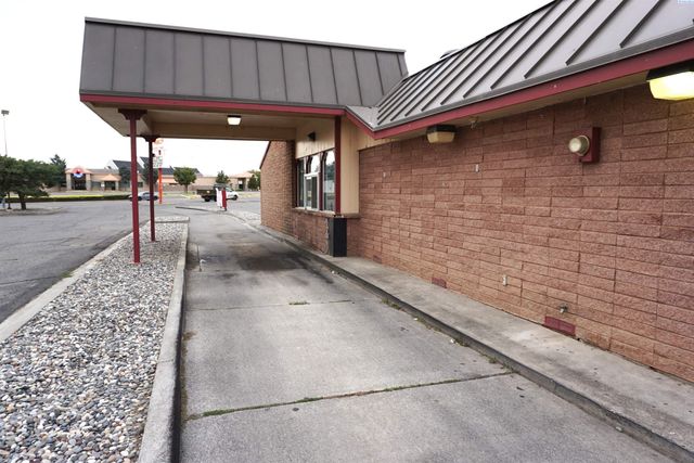 808 W Vineyard Dr., Kennewick, WA 99336