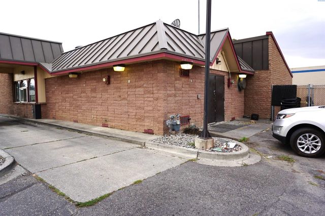 808 W Vineyard Dr., Kennewick, WA 99336