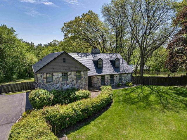 200 Windy Hill Road, Wisconsin Dells, WI 53965