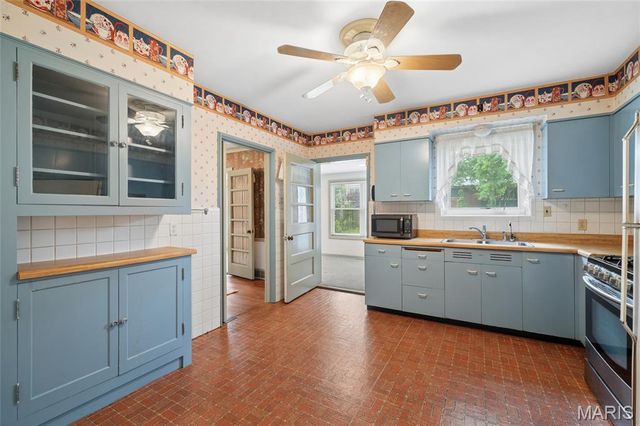 214 Topton Way, Clayton, MO 63105