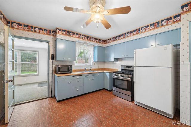 214 Topton Way, Clayton, MO 63105