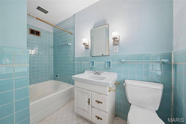 214 Topton Way, Clayton, MO 63105