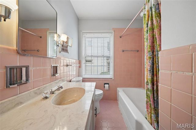 214 Topton Way, Clayton, MO 63105