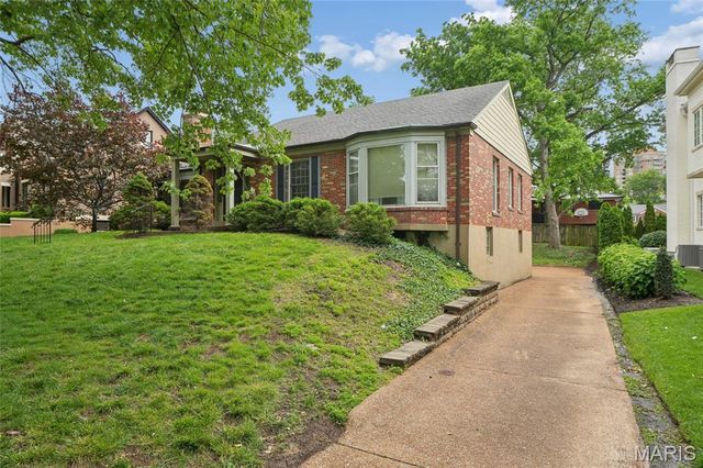 214 Topton Way, Clayton, MO 63105