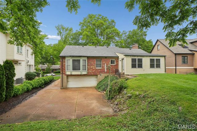 214 Topton Way, Clayton, MO 63105