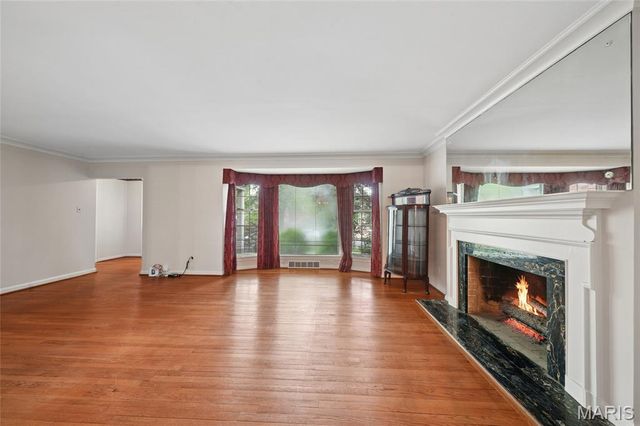214 Topton Way, Clayton, MO 63105
