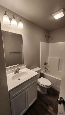 456 YELNER DR, Box Elder, SD 57719