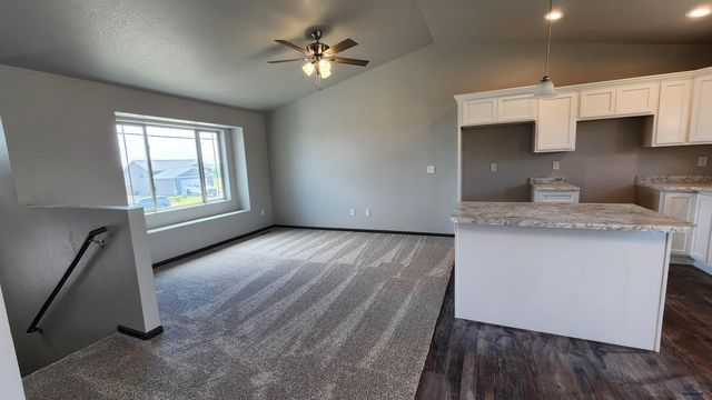 456 YELNER DR, Box Elder, SD 57719