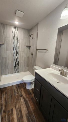 456 YELNER DR, Box Elder, SD 57719