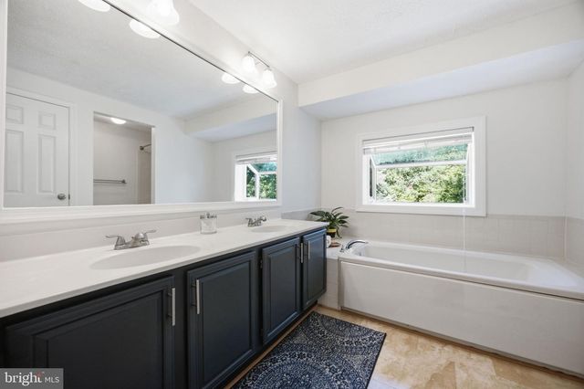 19716 MIDAS CT, Gaithersburg, MD 20879