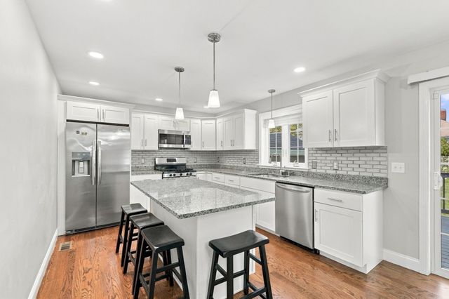 774 Hicks St, Fall River, MA 02724