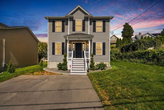 774 Hicks St, Fall River, MA 02724