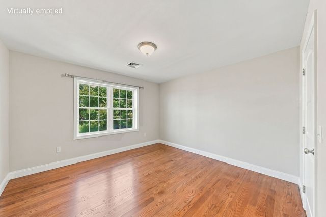 774 Hicks St, Fall River, MA 02724
