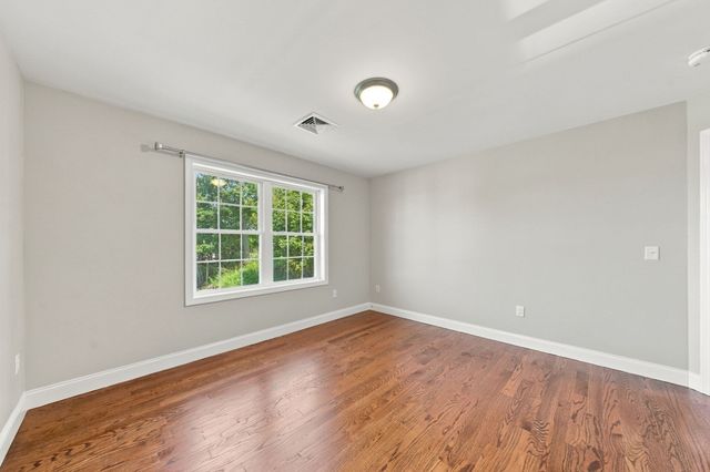 774 Hicks St, Fall River, MA 02724