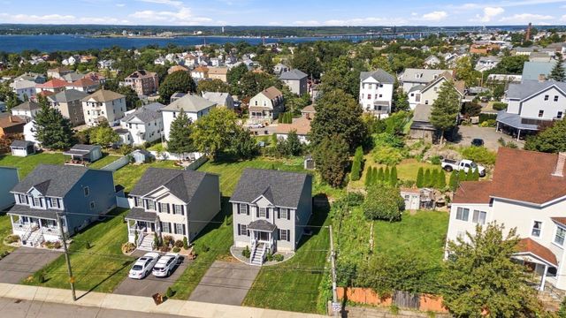 774 Hicks St, Fall River, MA 02724