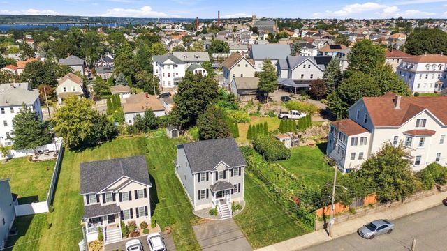 774 Hicks St, Fall River, MA 02724