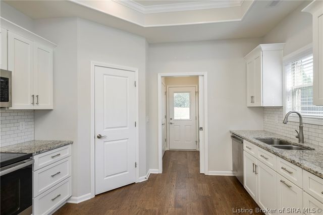 3219 Blackiston Boulevard, New Albany, IN 47150