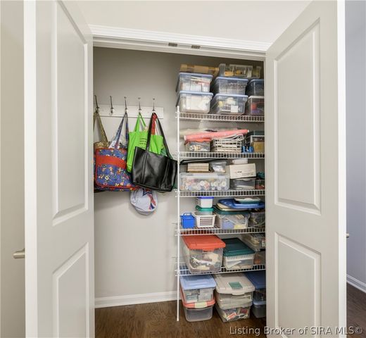 3219 Blackiston Boulevard, New Albany, IN 47150