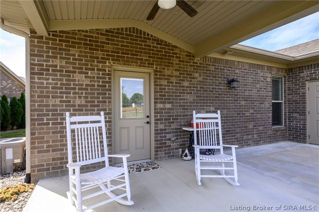 3219 Blackiston Boulevard, New Albany, IN 47150