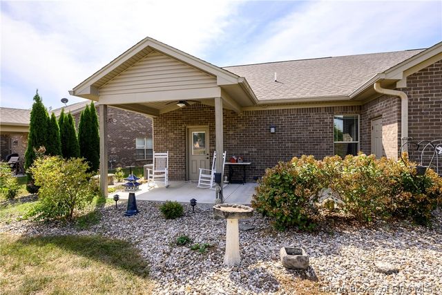 3219 Blackiston Boulevard, New Albany, IN 47150
