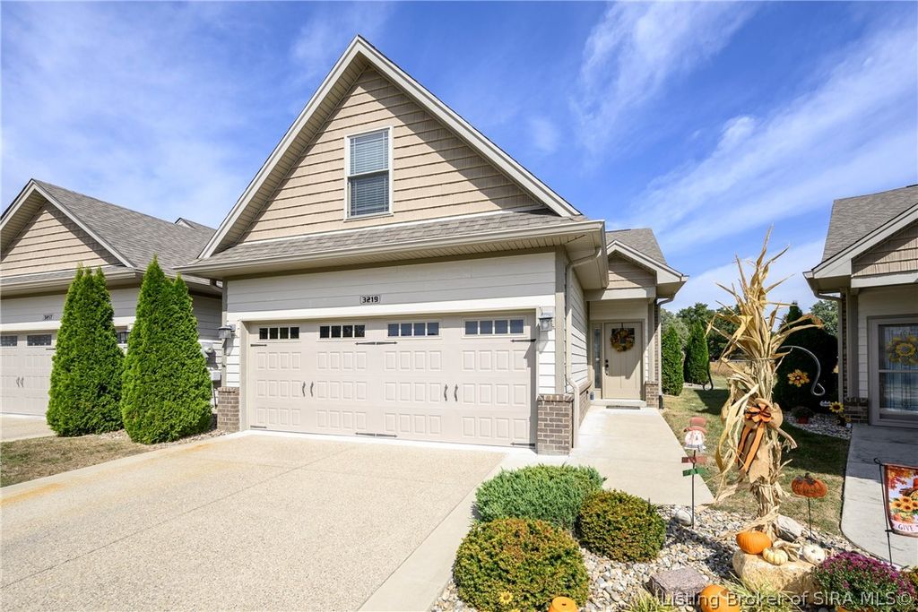 3219 Blackiston Boulevard, New Albany, IN 47150