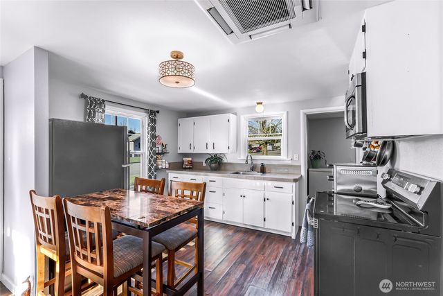 208 9th Street, Lynden, WA 98264