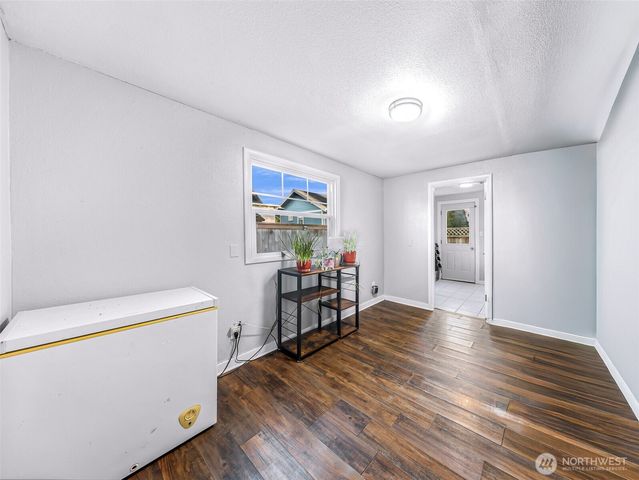 208 9th Street, Lynden, WA 98264